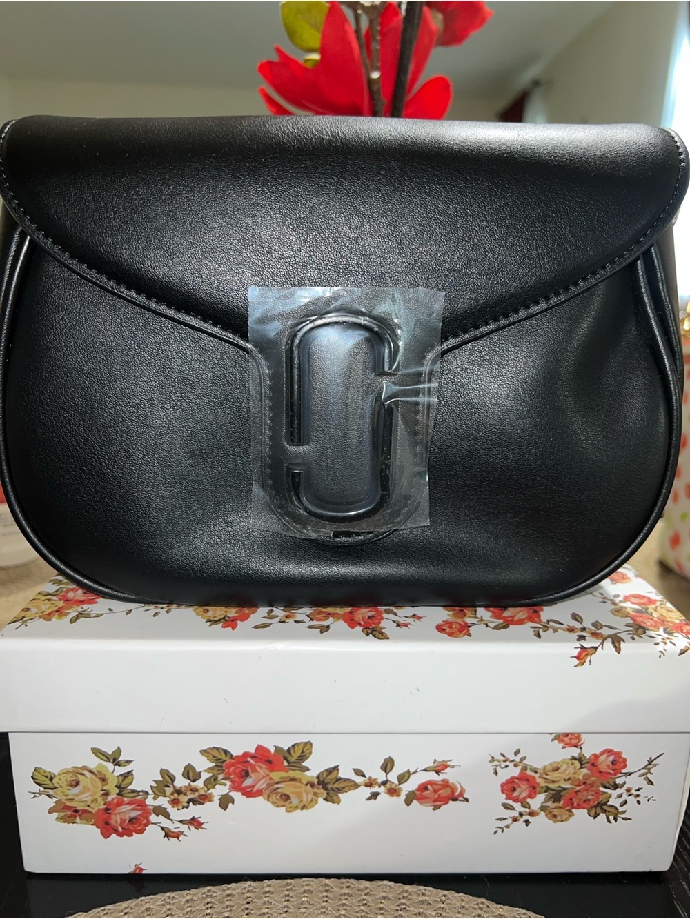 Black Leather Crossbody Bag with Curved Flap